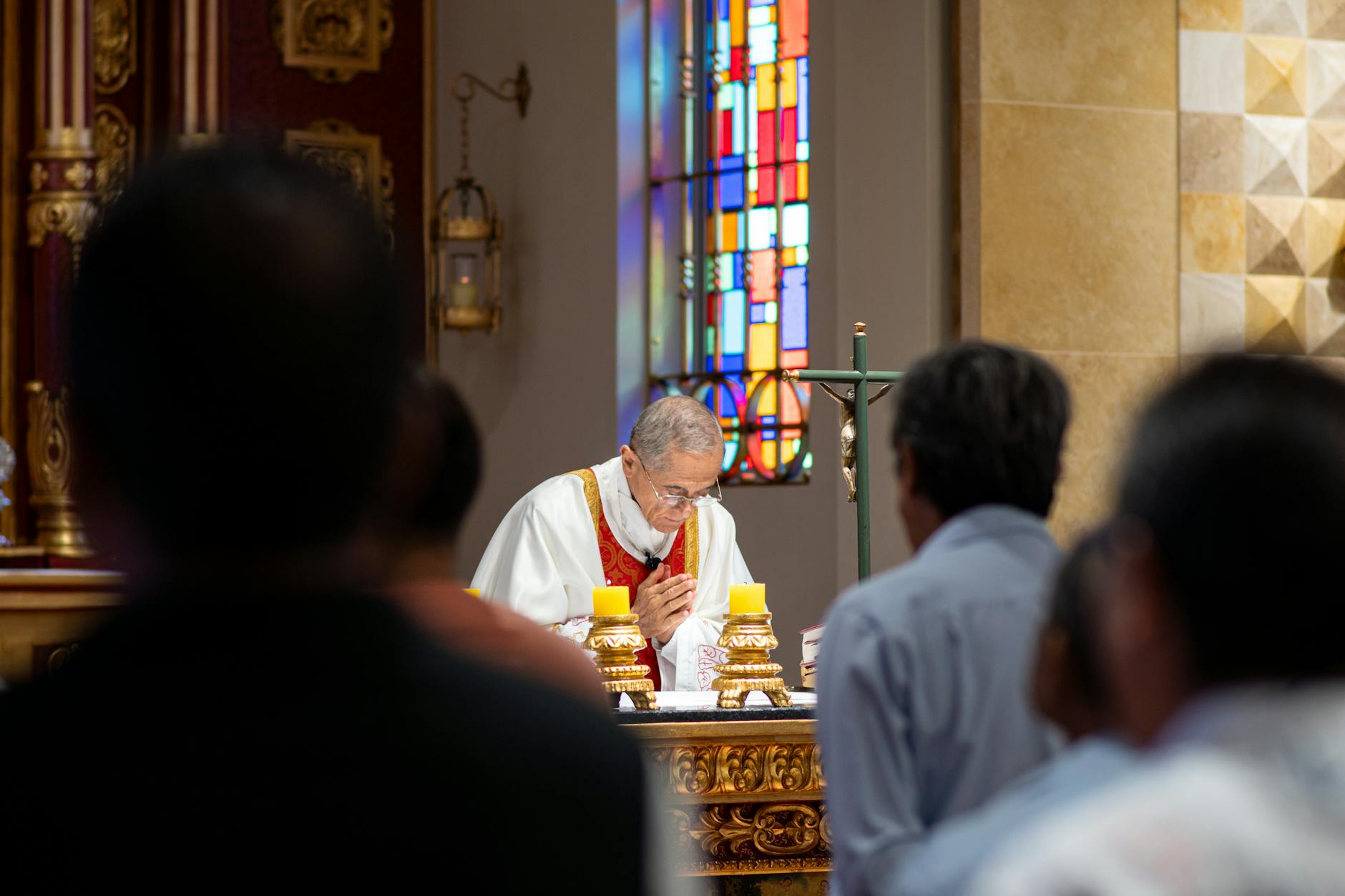 Papa Leon cere încetarea focului la liturghia din Angola