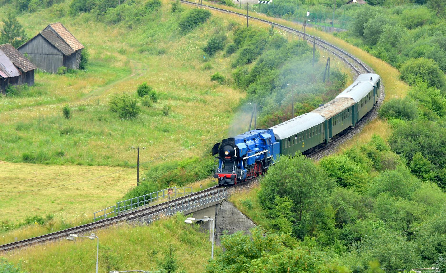 21 de trenuri noi zac nefolosite în Gara Obor
