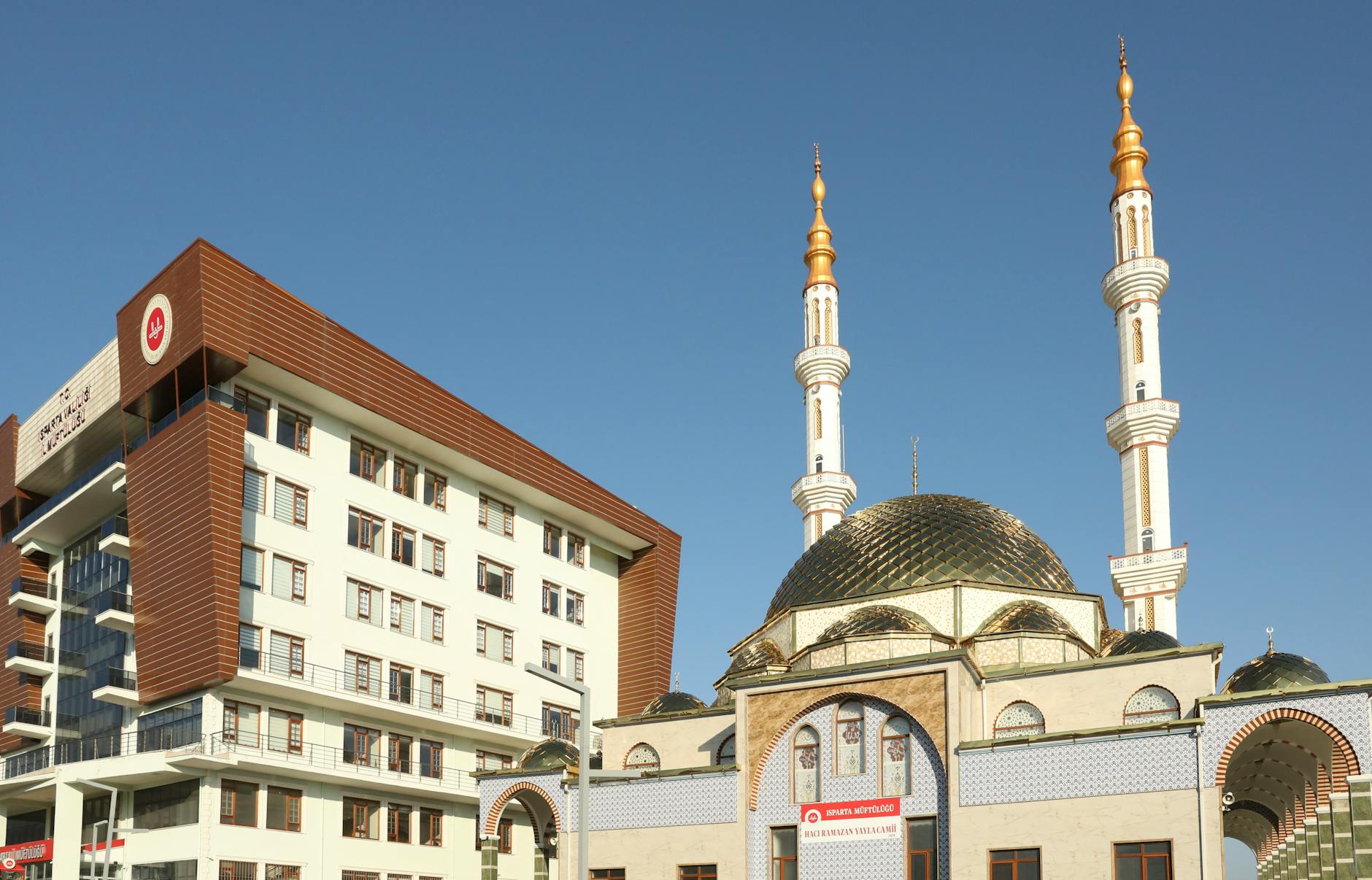 Atac armat la o moschee din San Diego: trei morți