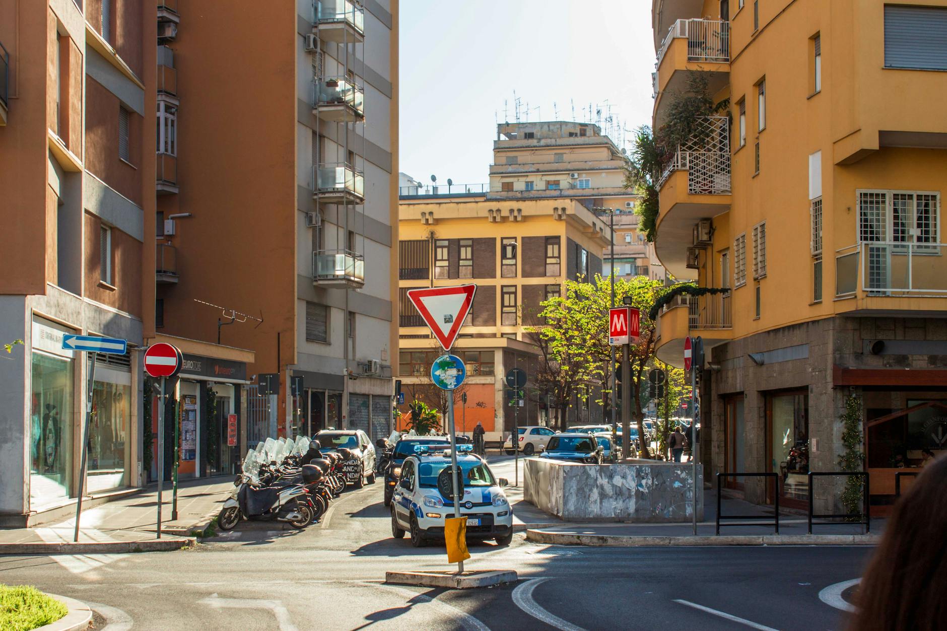 Alertă Ebola în Italia: doi pacienți izolați la Milano