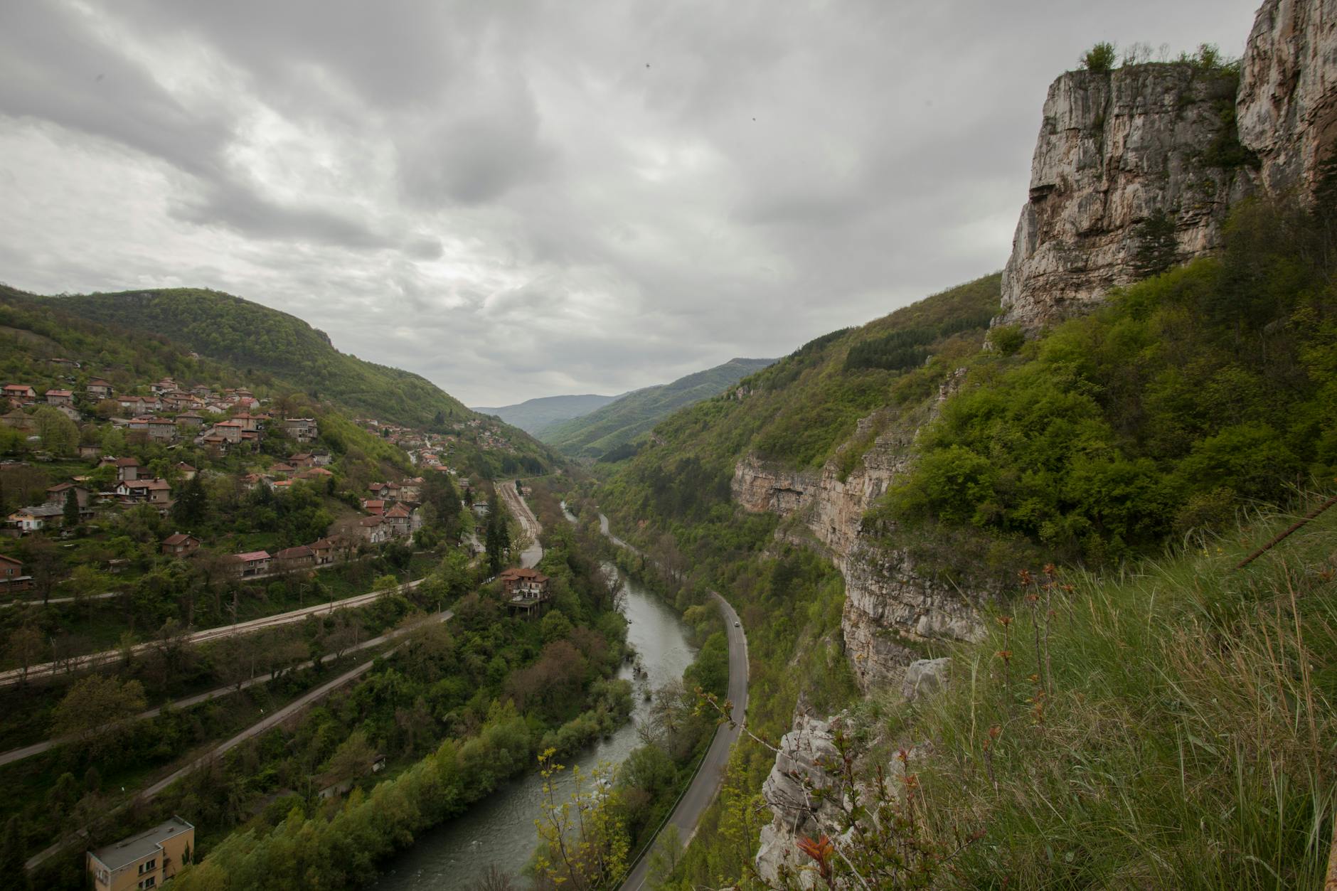 Bulgaria condiționă prezența militară americană de eliminarea vizelor