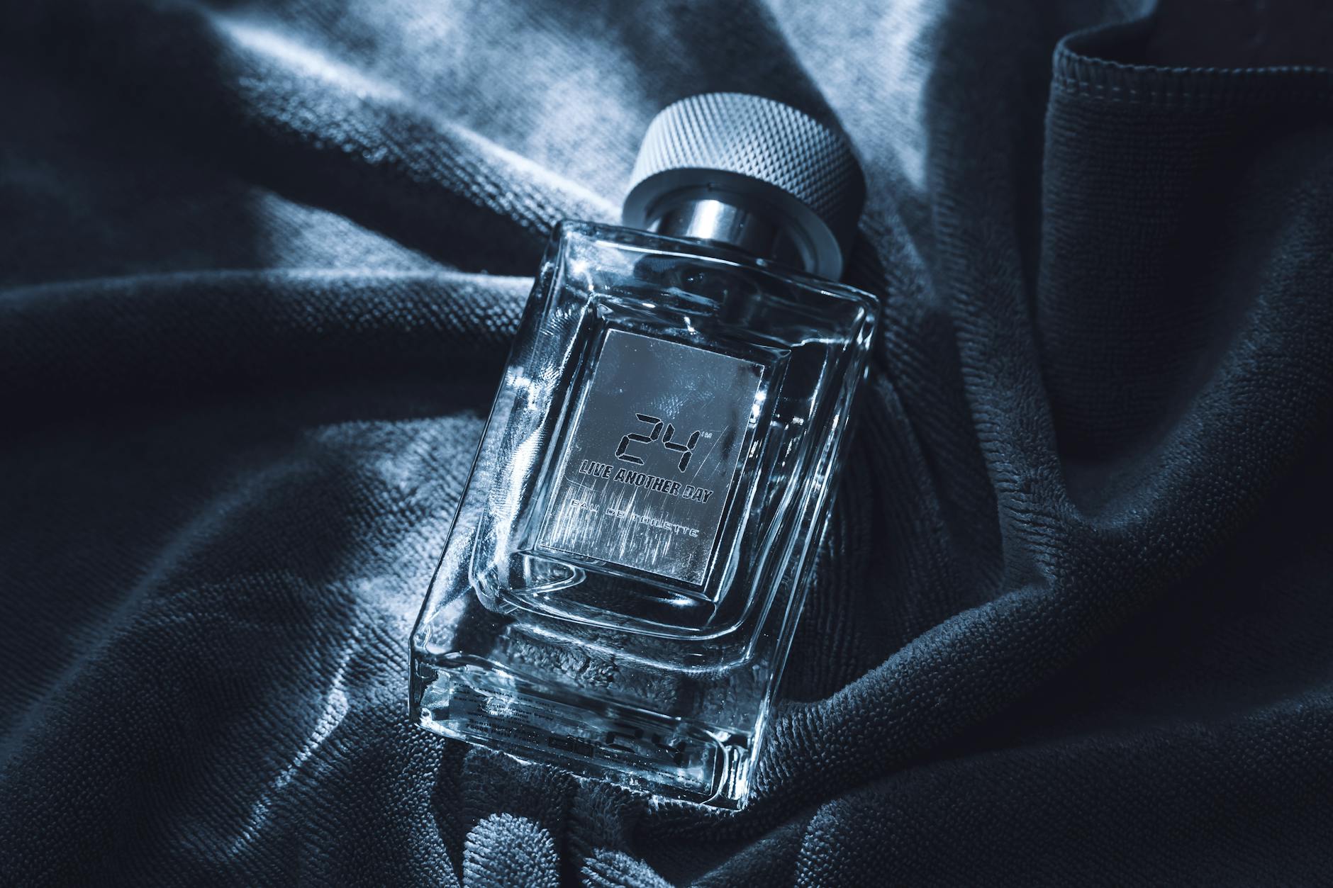 EAU au lansat zeci de raiduri secrete în Iran