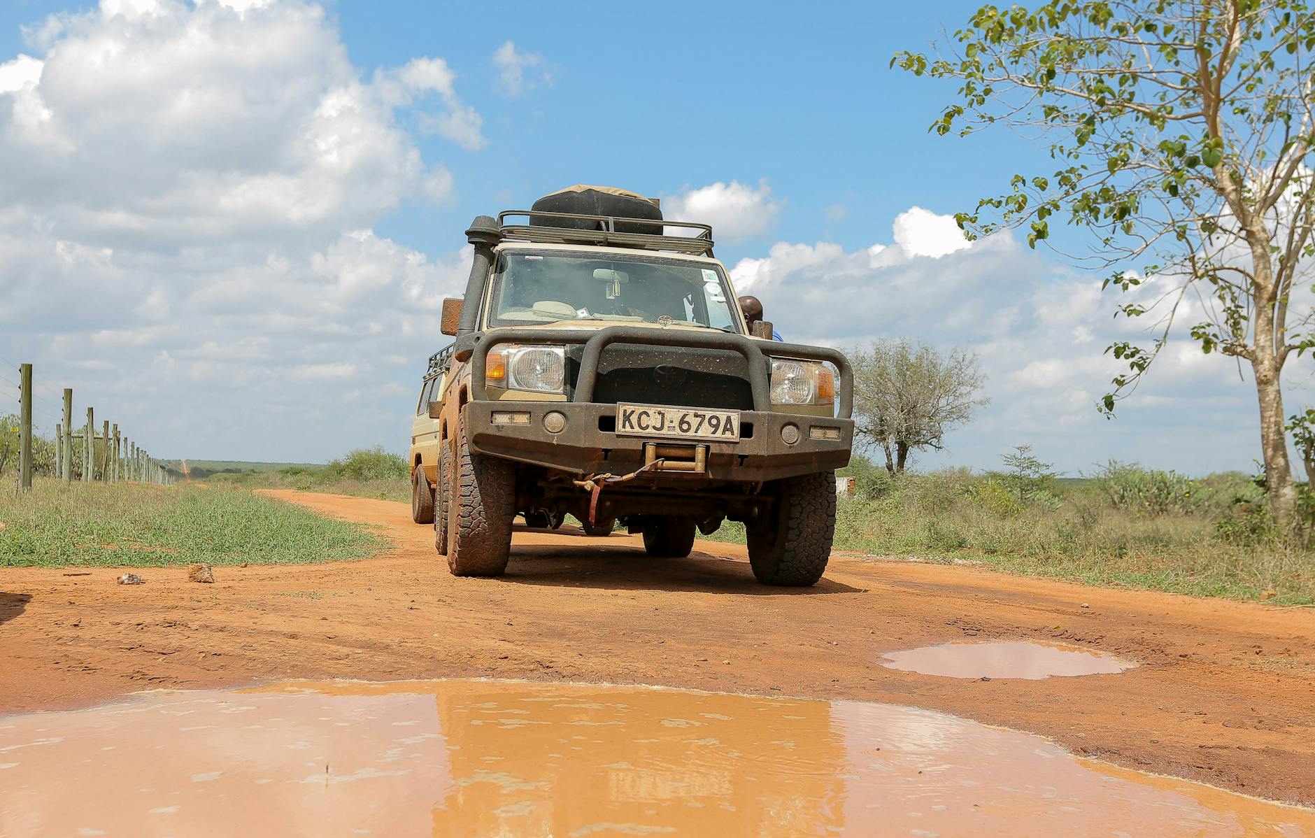 Doi morți în Kenya la proteste contra centrului american Ebola