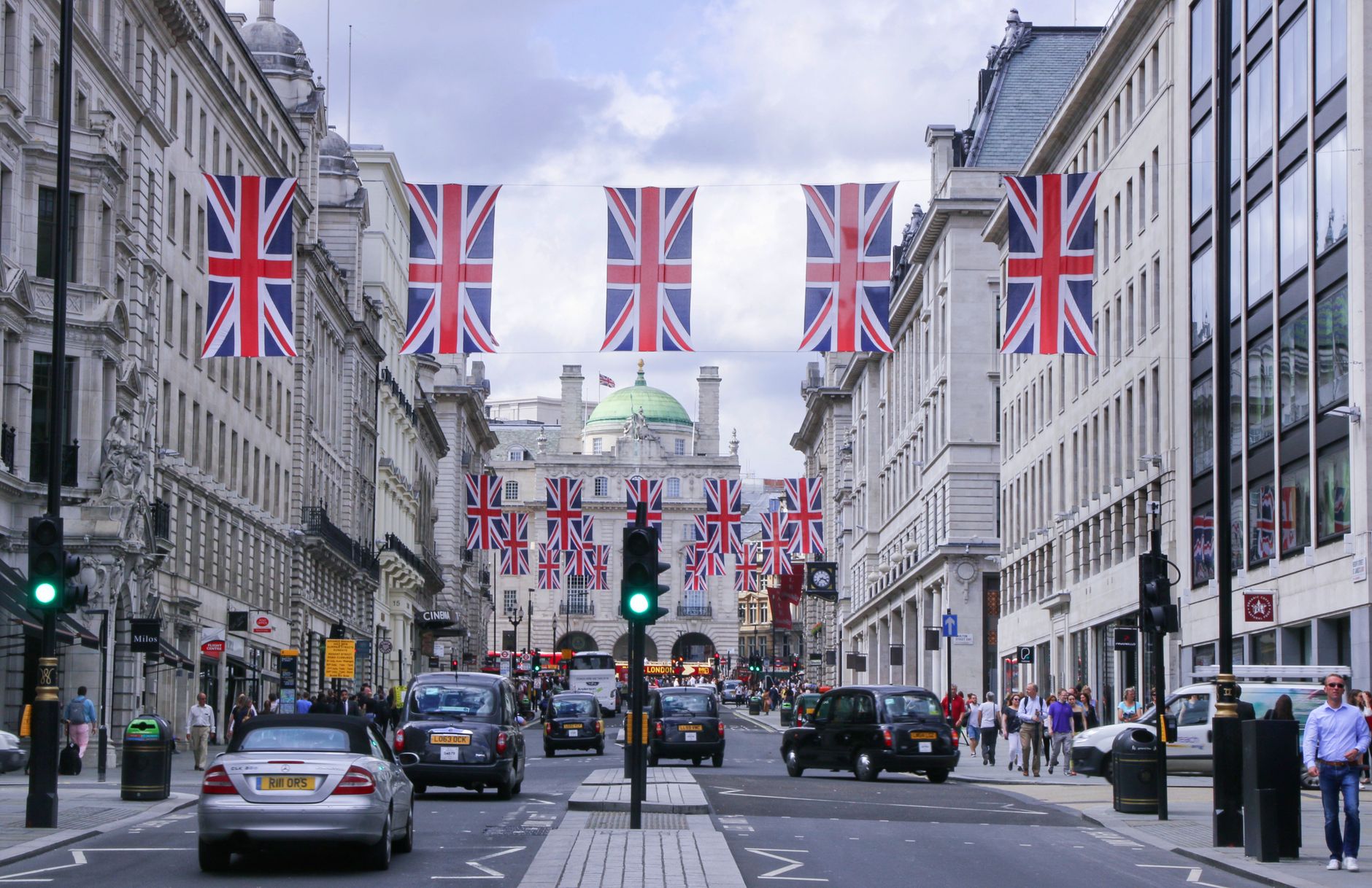 Londra: cinci condiții de pace agreate de E3 și Zelenski