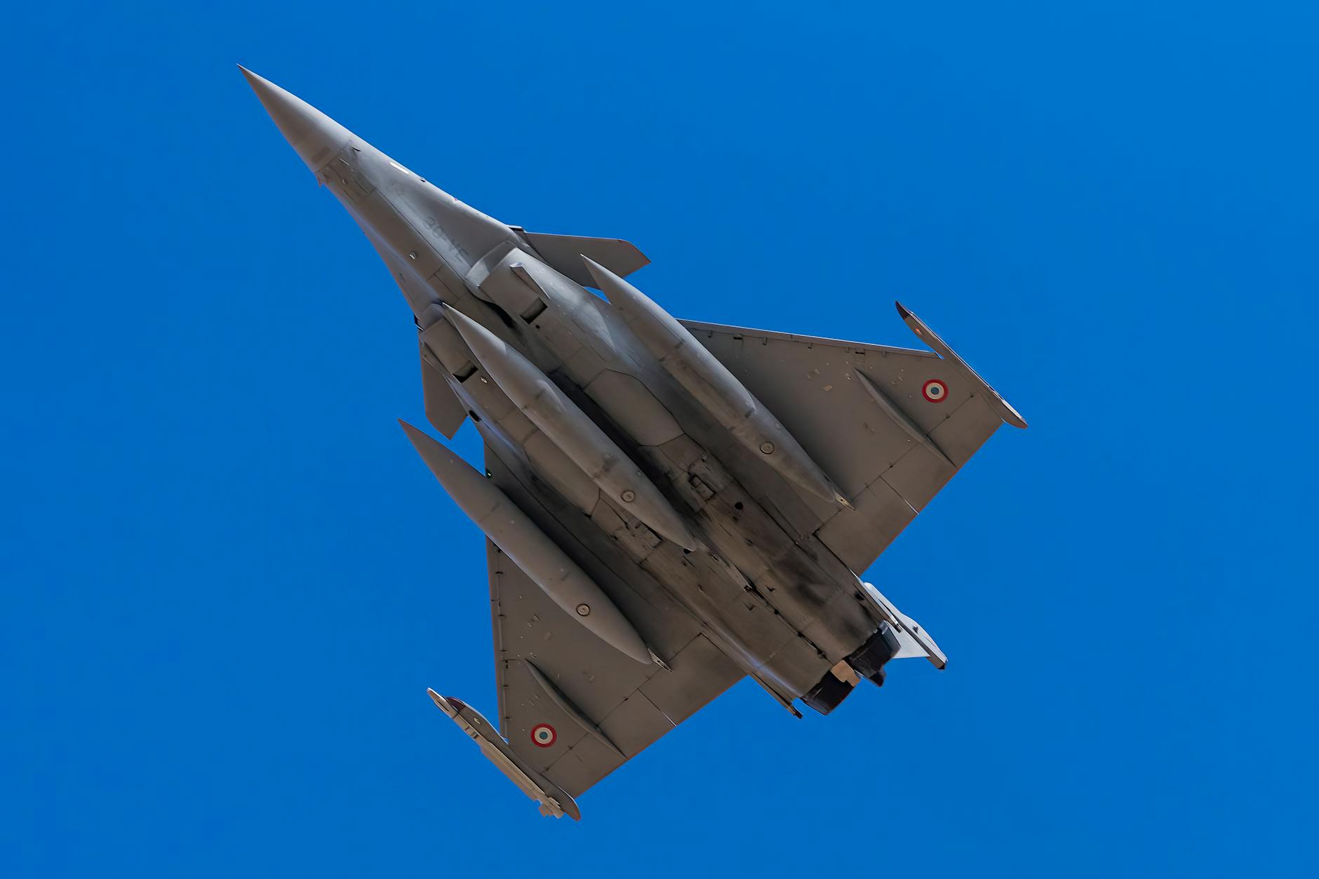 Premieră NATO: Rafale franceze au doborât o dronă în Letonia