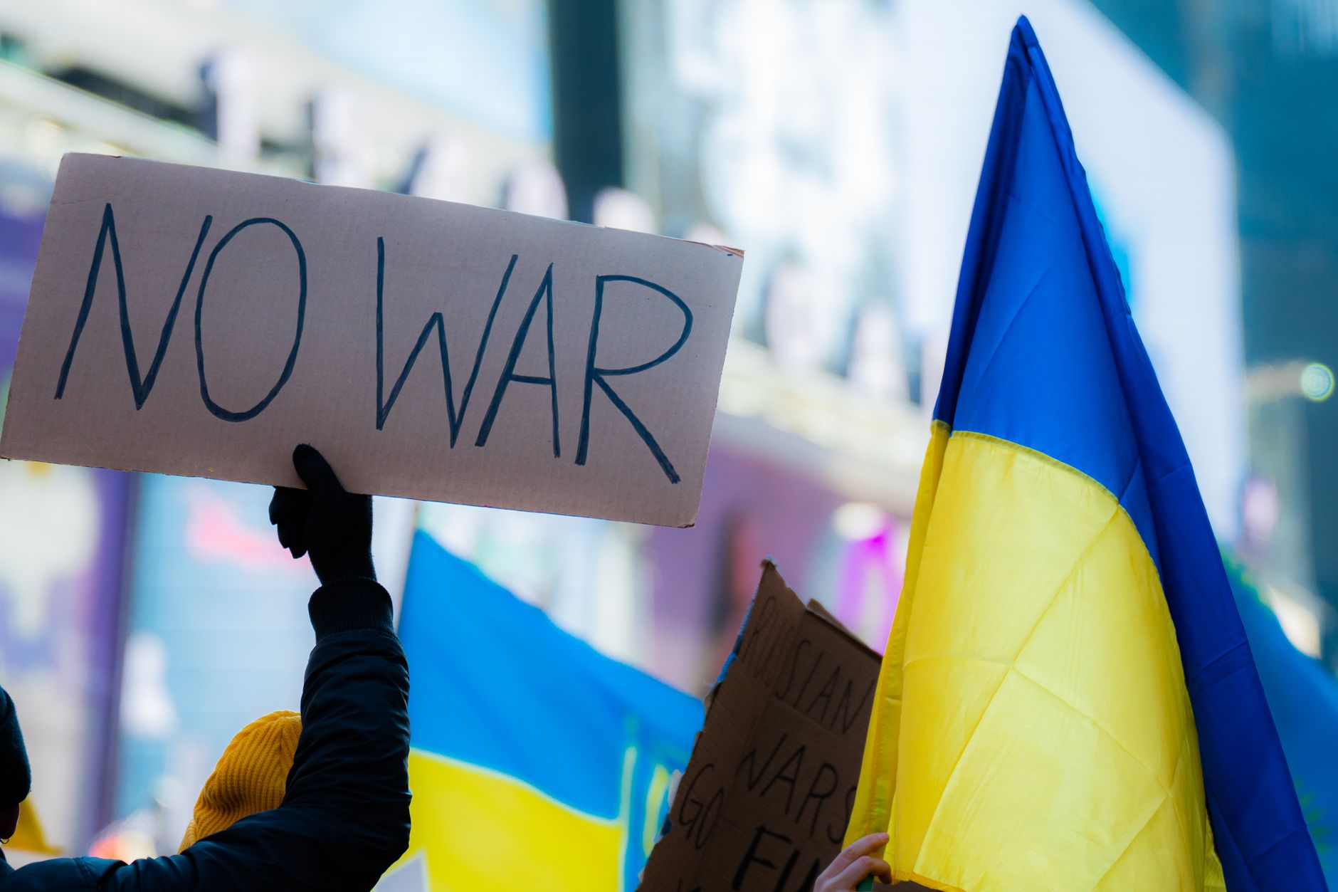 Ucraina elimină rusa din lista limbilor protejate