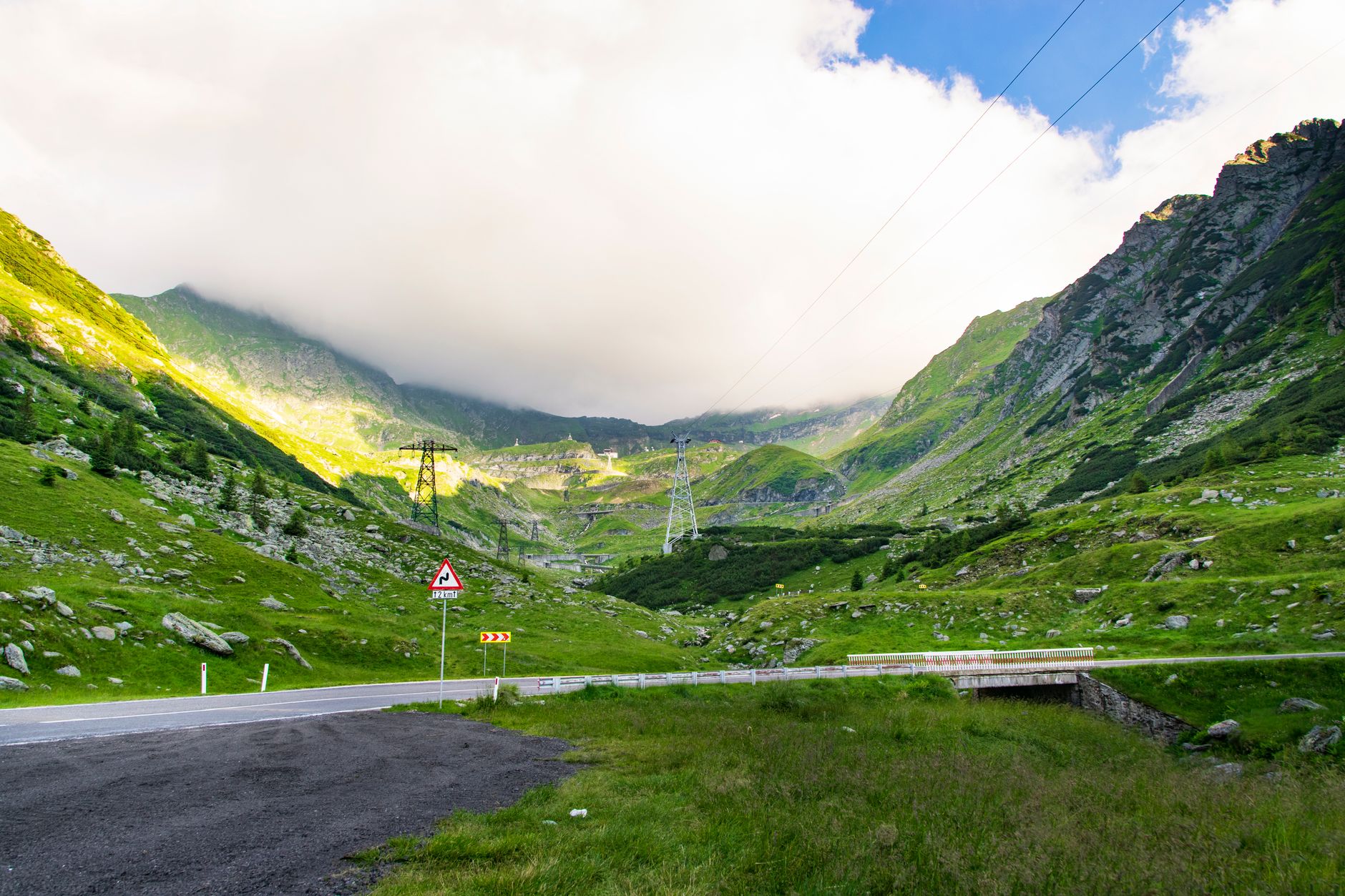 Urs împușcat pe Transfăgărășan după ce a atacat un turist elvețian