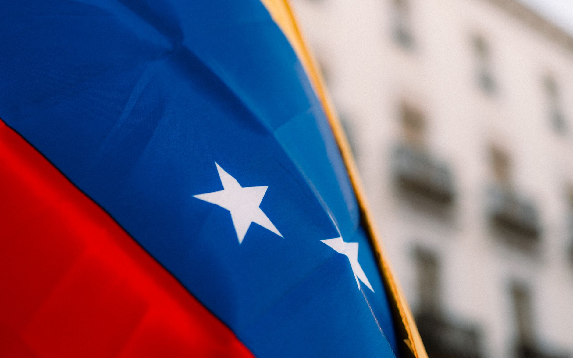Venezuela, Ziua 7: 1.943 morți, copil salvat după 6 zile
