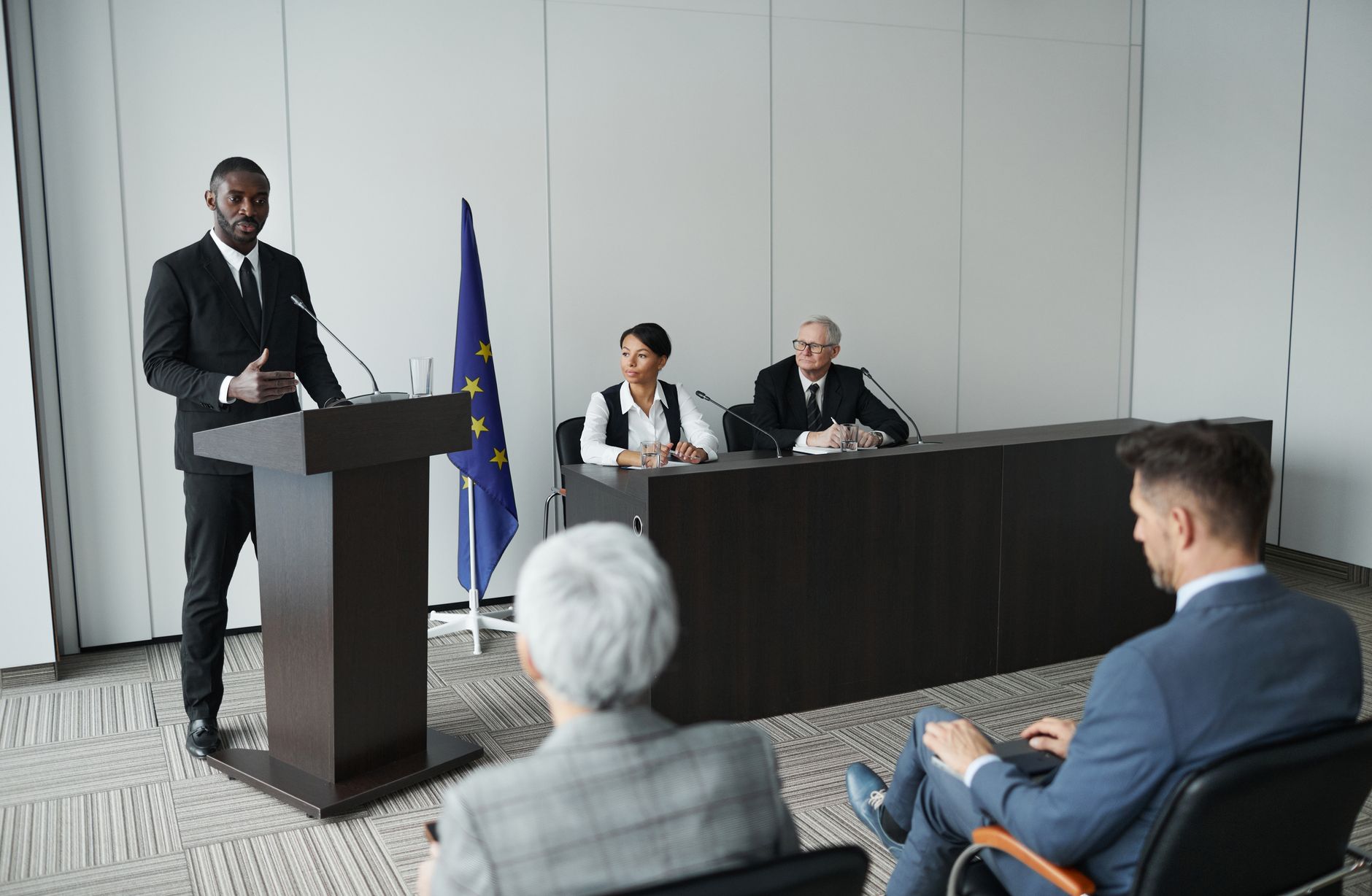 Tribunal suspendă Congresul PNL: tabăra Veștea câștigă