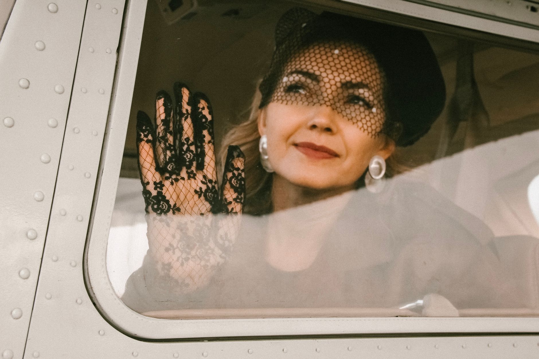 Von der Leyen la Kiev: 2 mld. EUR drone; Rusia lovește Odesa
