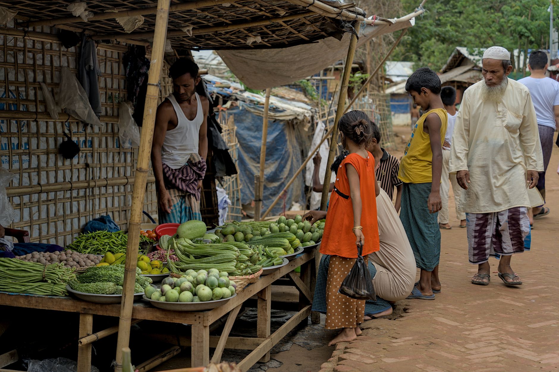 ONU: 500 de rohingya temuți morți în două naufragii
