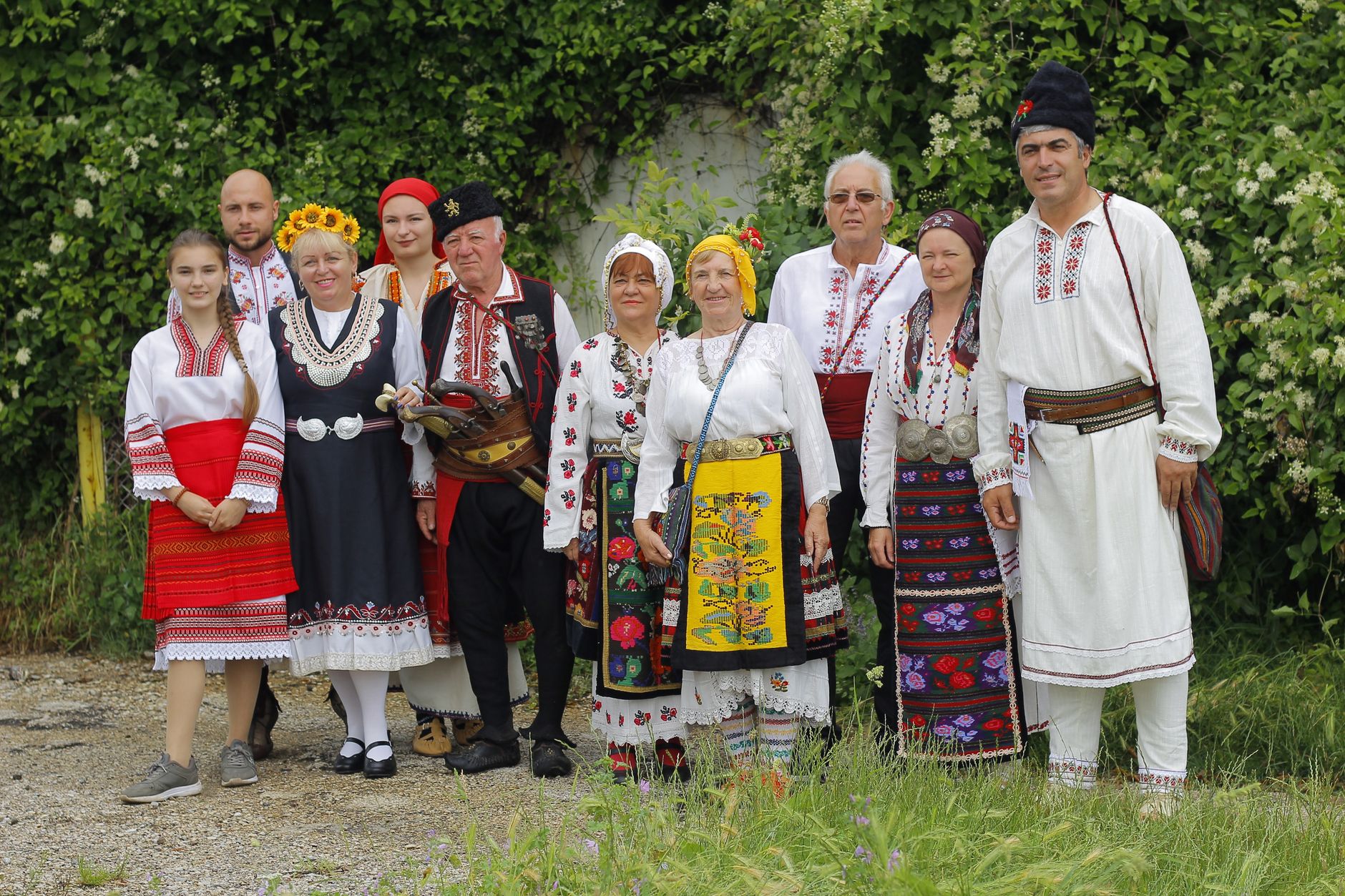 Miruță demite comandant: adidași, vin și muncă forțată