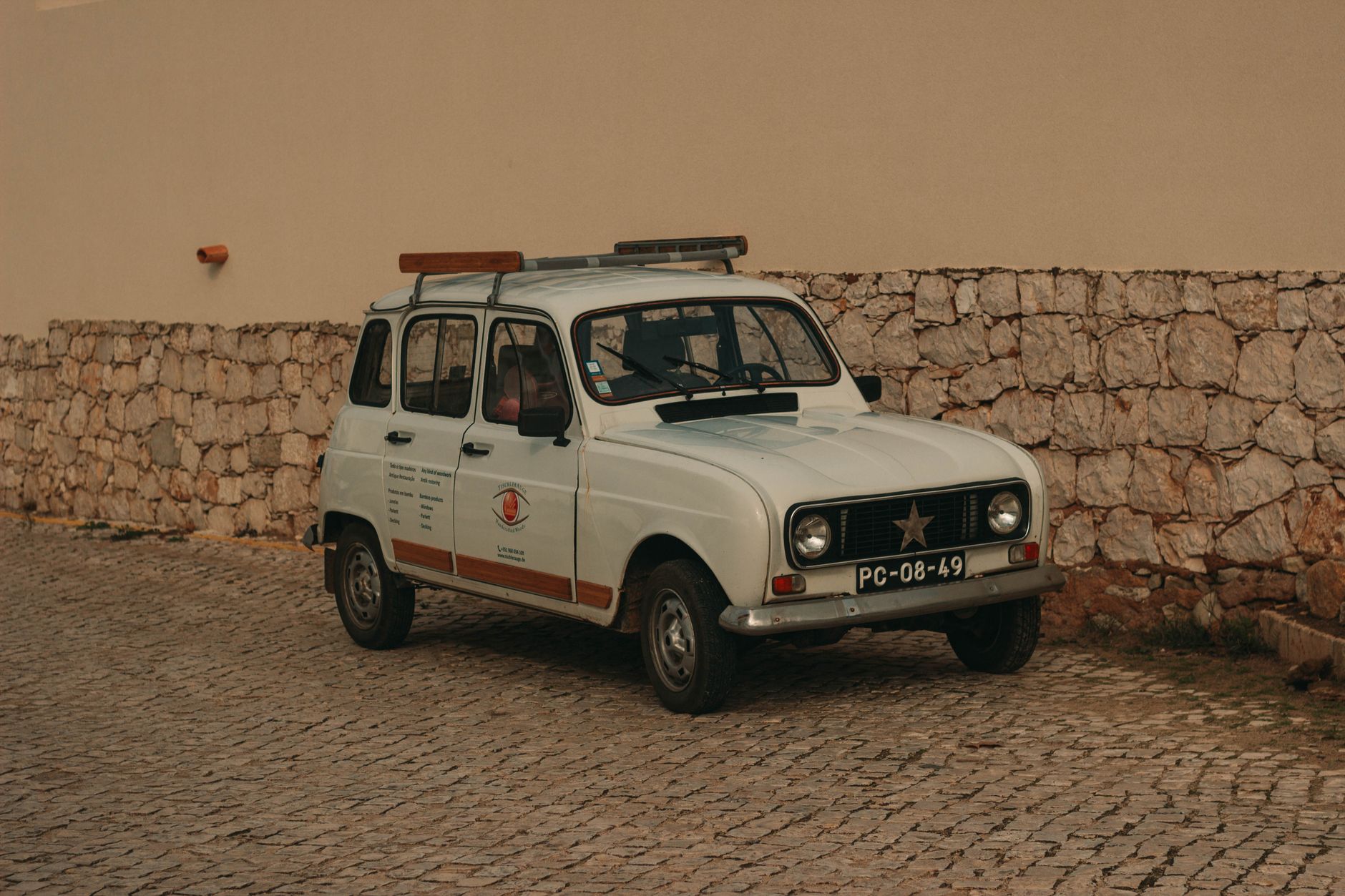 Renault avertizează: Mioveni depăşită de fabrica din Maroc