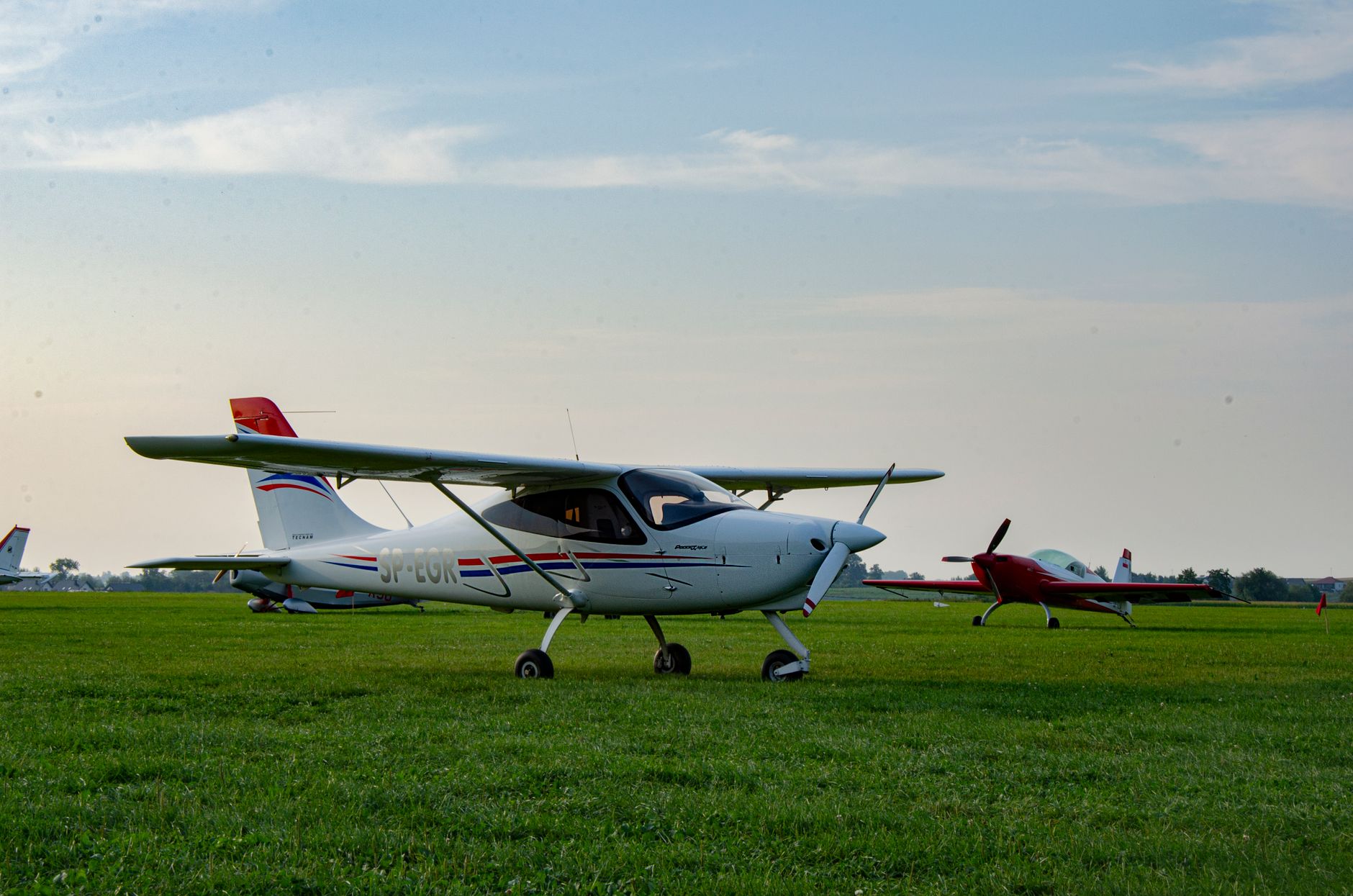 16 suspecți furau din avioane la Otopeni: prejudiciu de 800.000 euro
