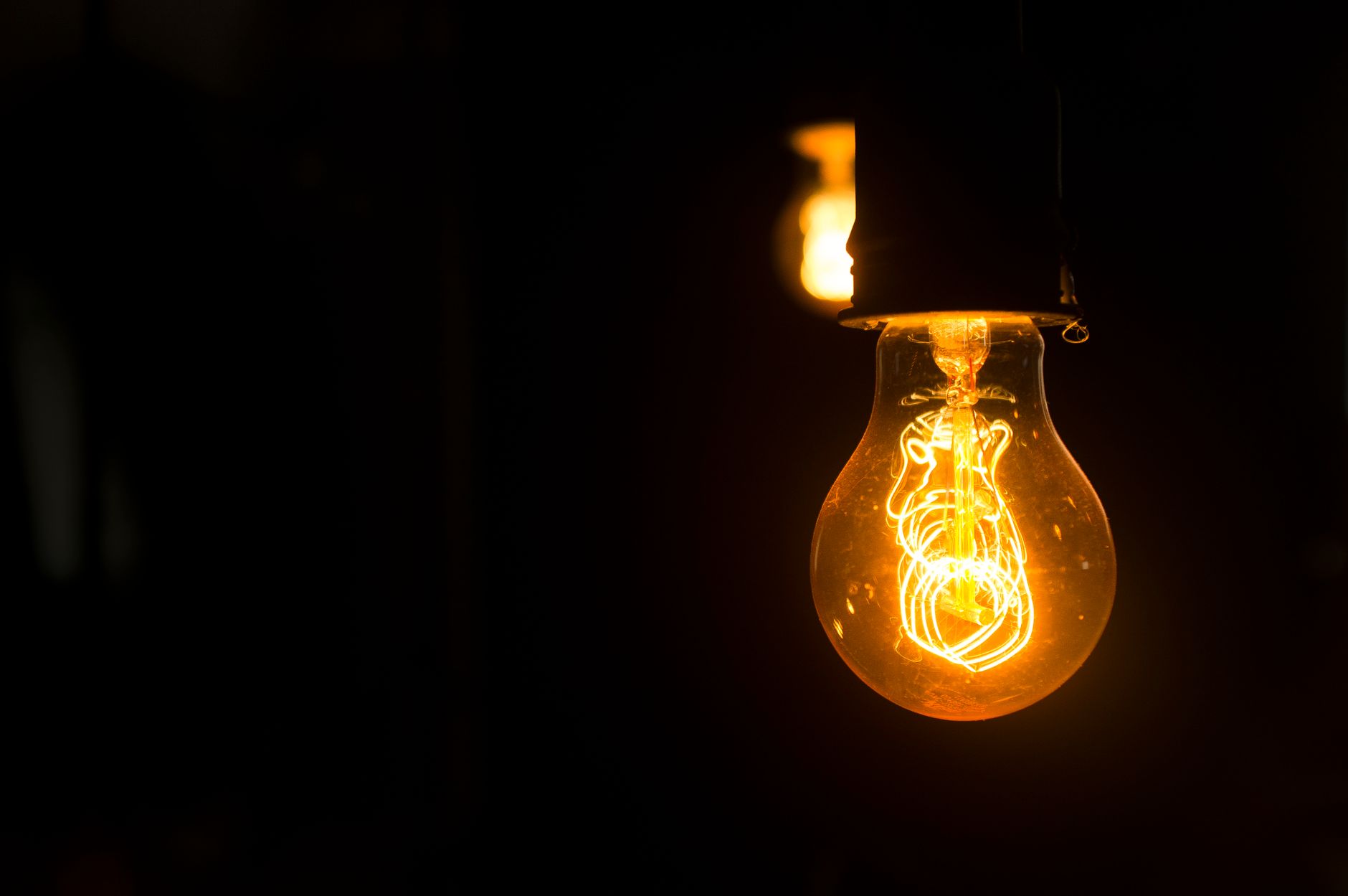 Electrica dă curent gratuit industriei care mută consumul la prânz