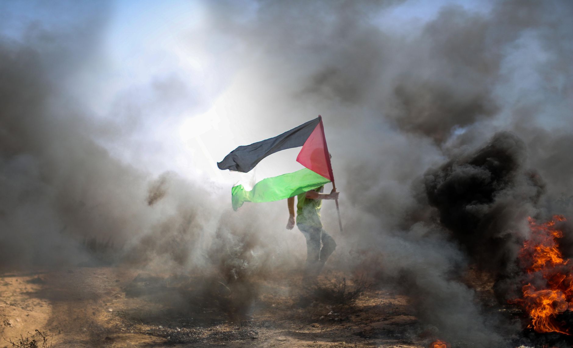Israel atacă Gaza la o zi după ce Hamas a acceptat dezarmarea