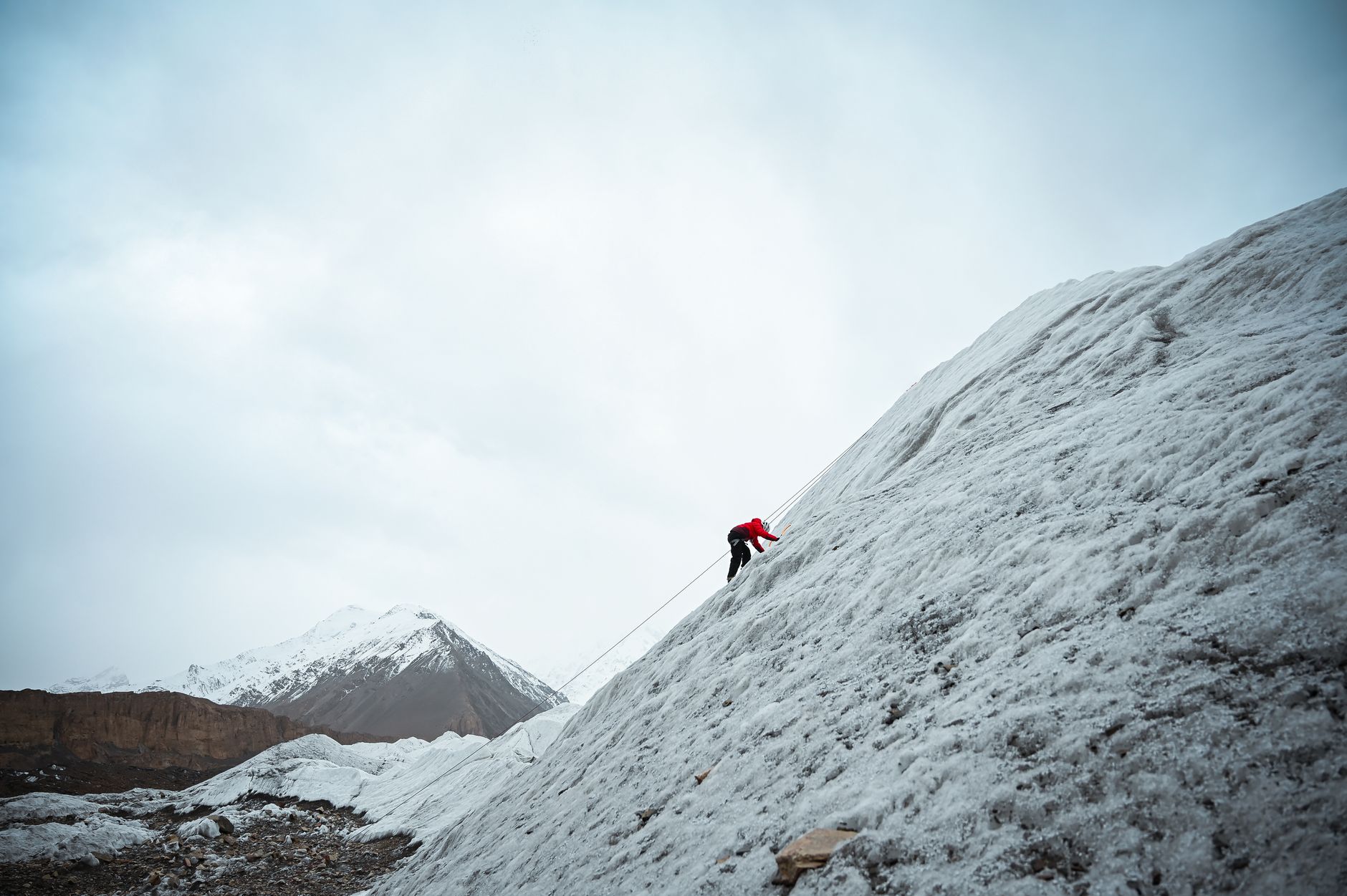Nirmal Purja și alți nouă alpiniști, morți în avalanșă pe Broad Peak