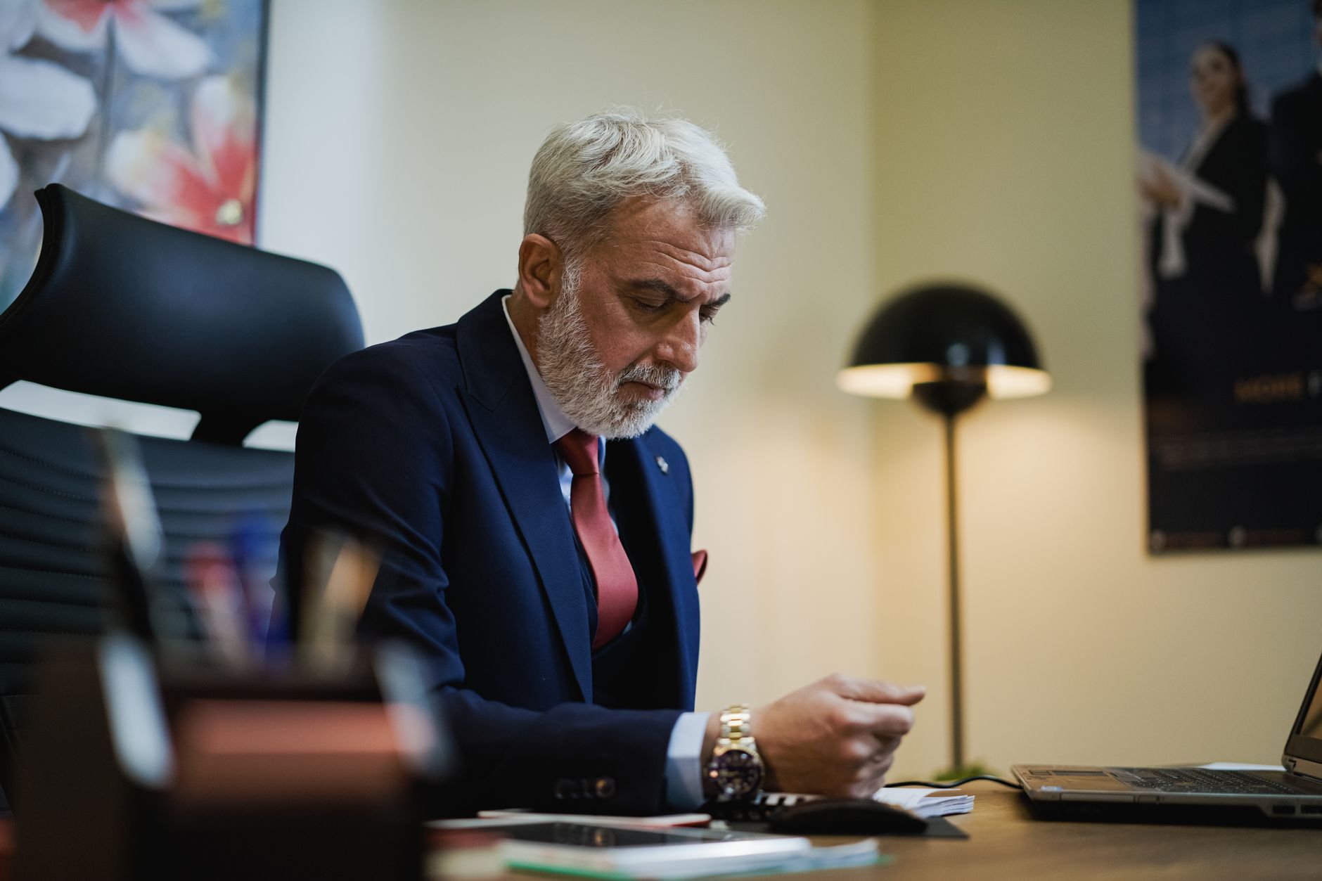 Regulamentul UE pentru AI devine executabil: amenzi de 35 milioane