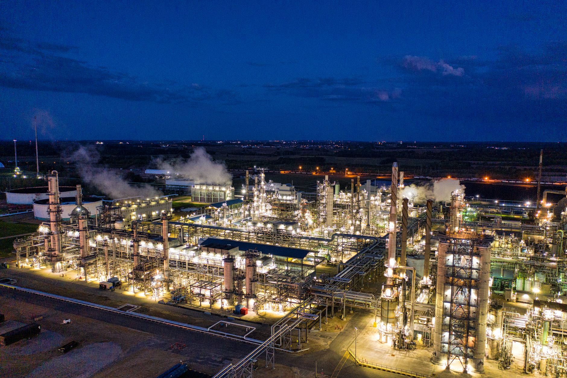 OPEC+ majorează producția de petrol după doi ani de restricții severe
