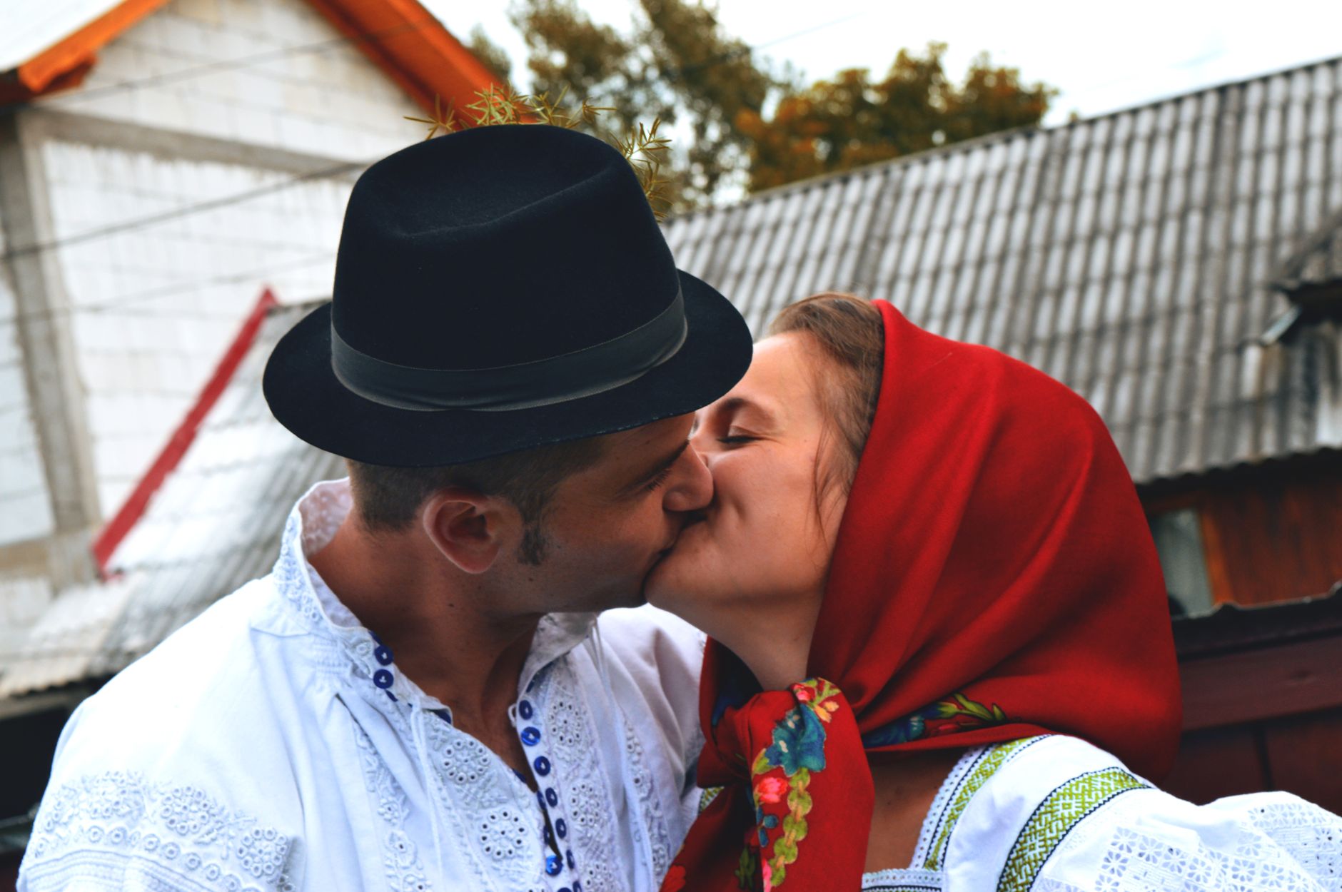 Ucraina lovește două rafinării rusești: Salavat și Orsk se opresc