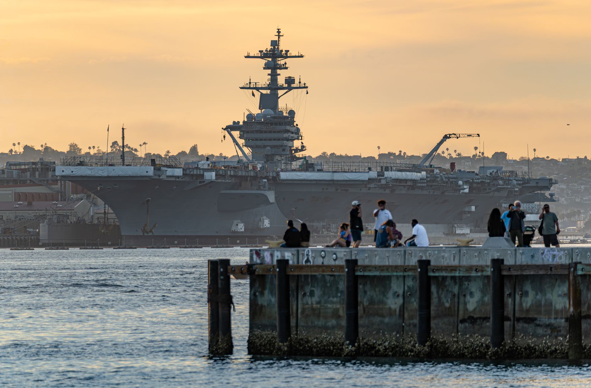 USS Lincoln pleacă din Golf: 9 luni de front expun Marina SUA