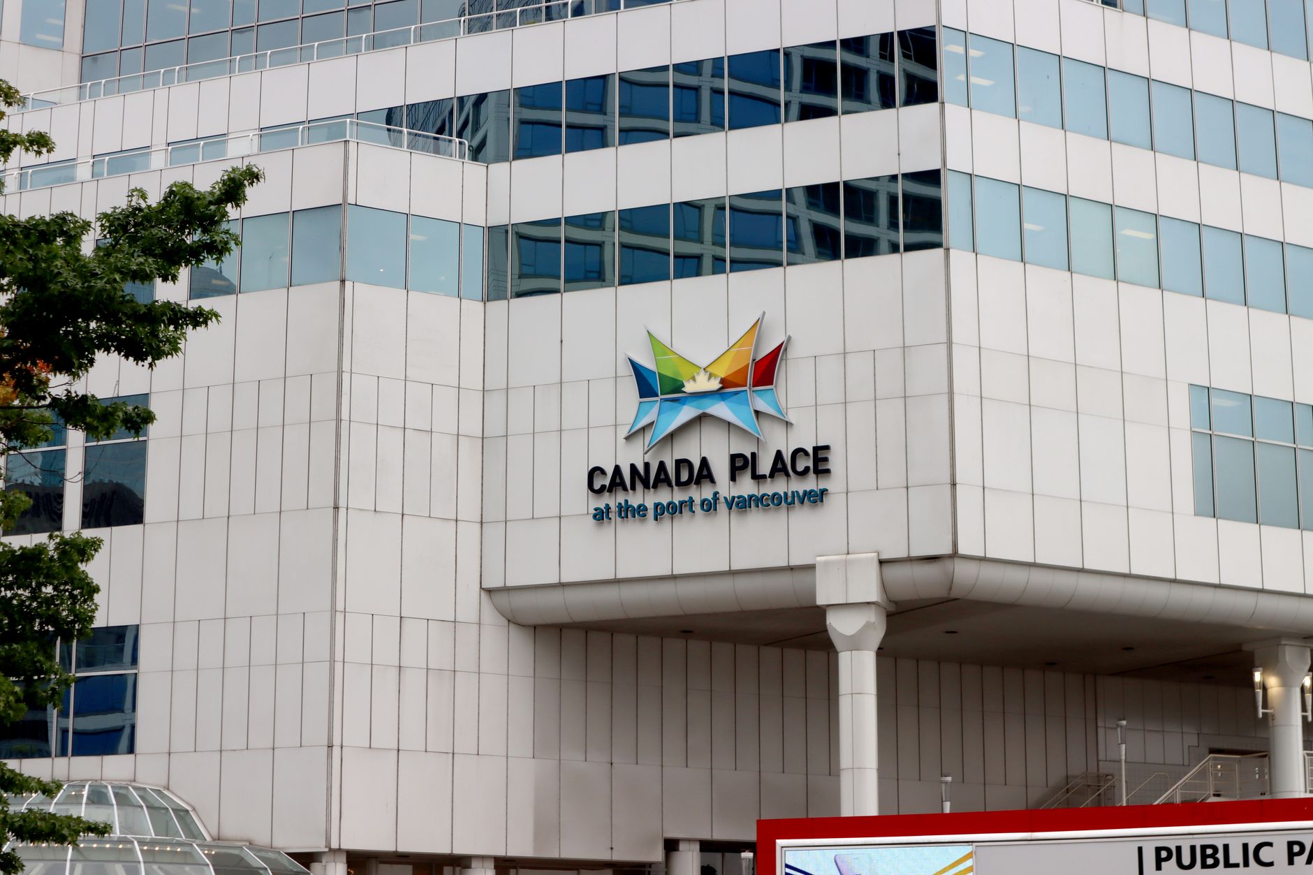 Canada impune contra-tarife de 15–50% pe 700 produse americane