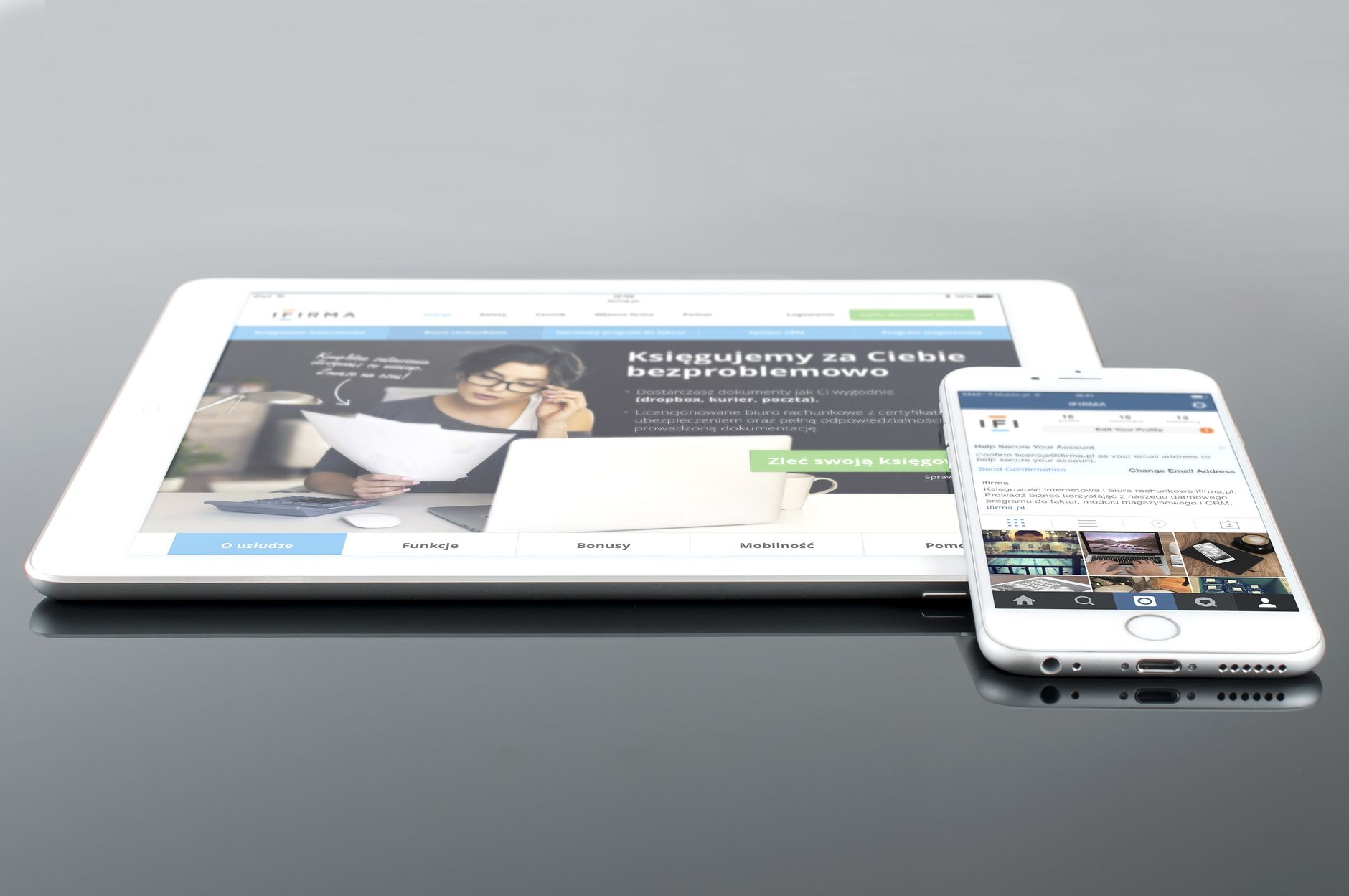 Apple lansează iPhone Duo, primul iPhone pliabil: 1.999 de dolari