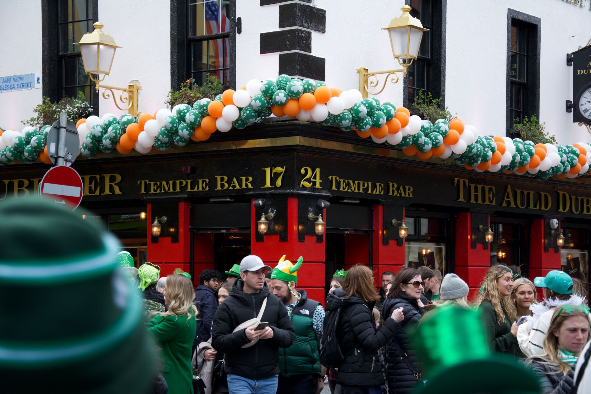 Trump a aterizat la Dublin: Connolly, golf și proteste în Irlanda