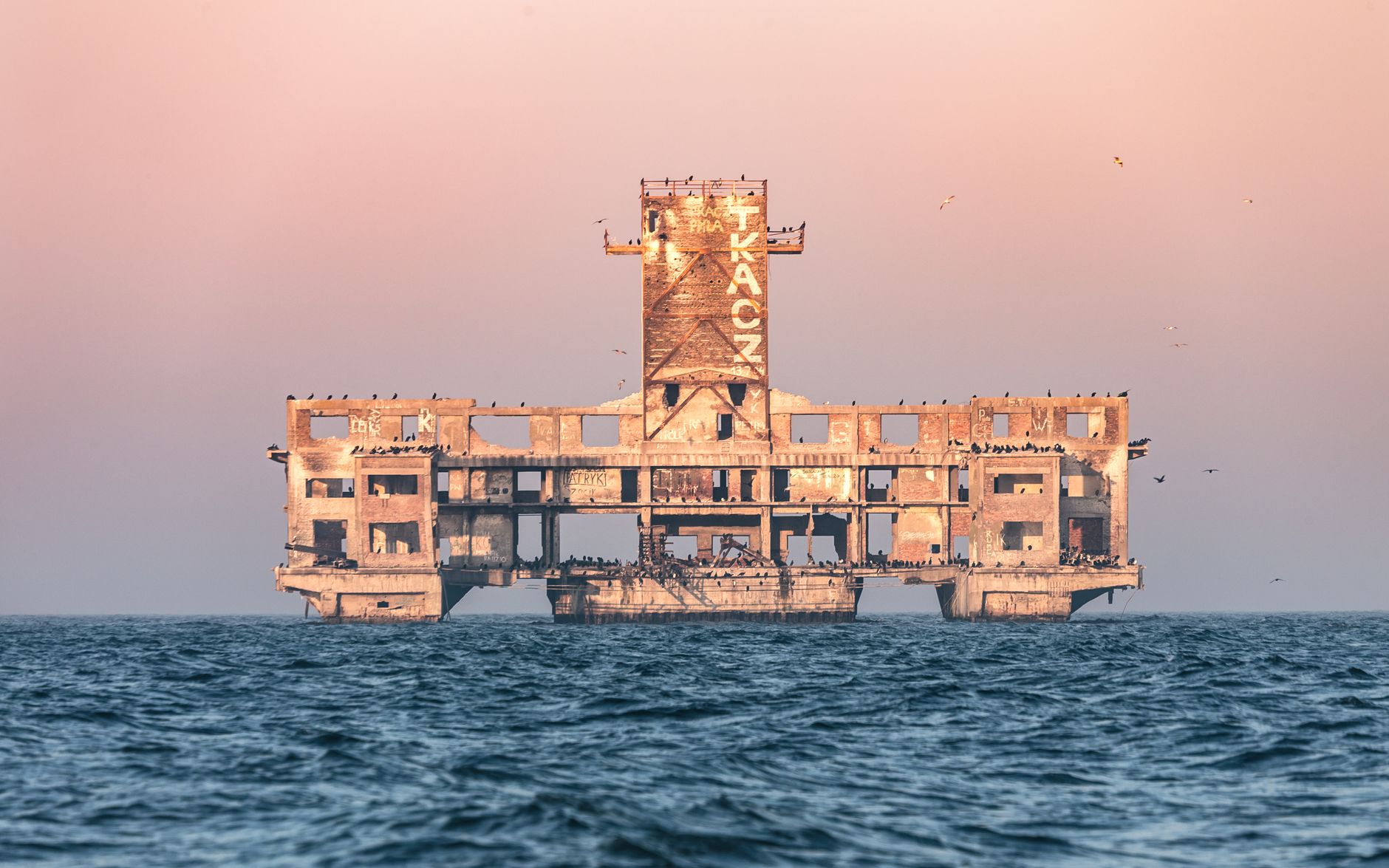 Atac în Hormuz: tancherul EL GAIA lovit de o dronă, doi dispăruți