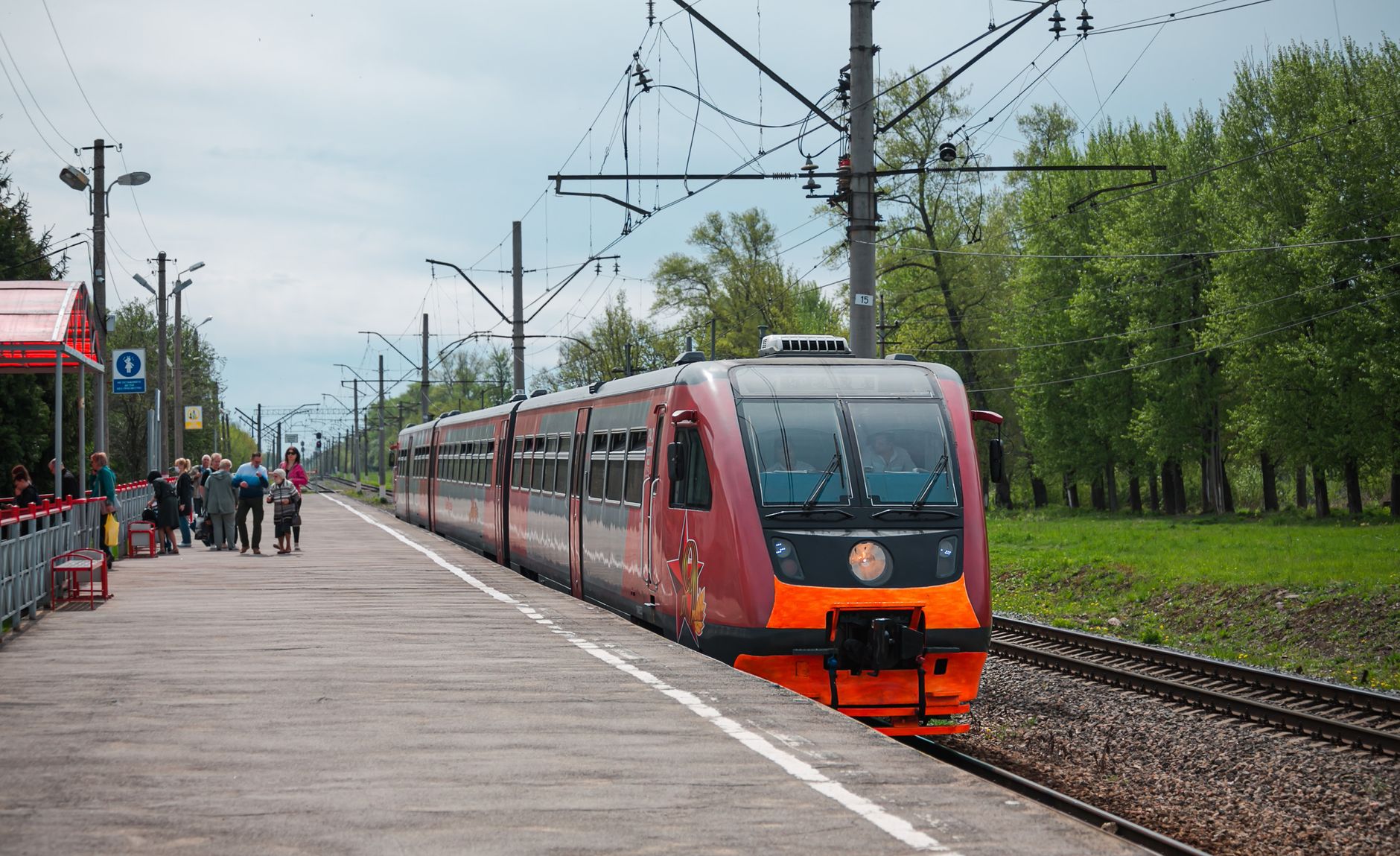 Trenul Kyiv-Mykolaiv, lovit de o dronă rusă: 170 de pasageri evacuați
