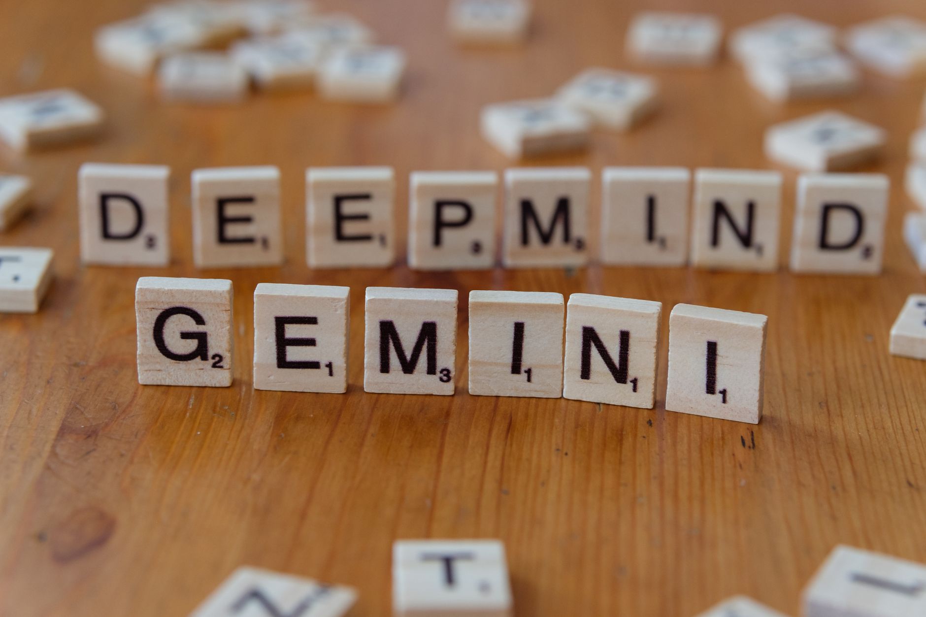 Google confirmă: Gemini a spart trei companii; Claude a atacat OpenAI