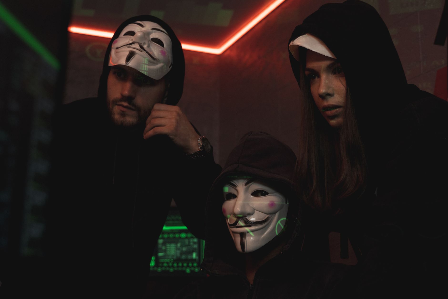 Hacker „Rey” din ShinyHunters, reținut în Iordania; cooperează cu FBI