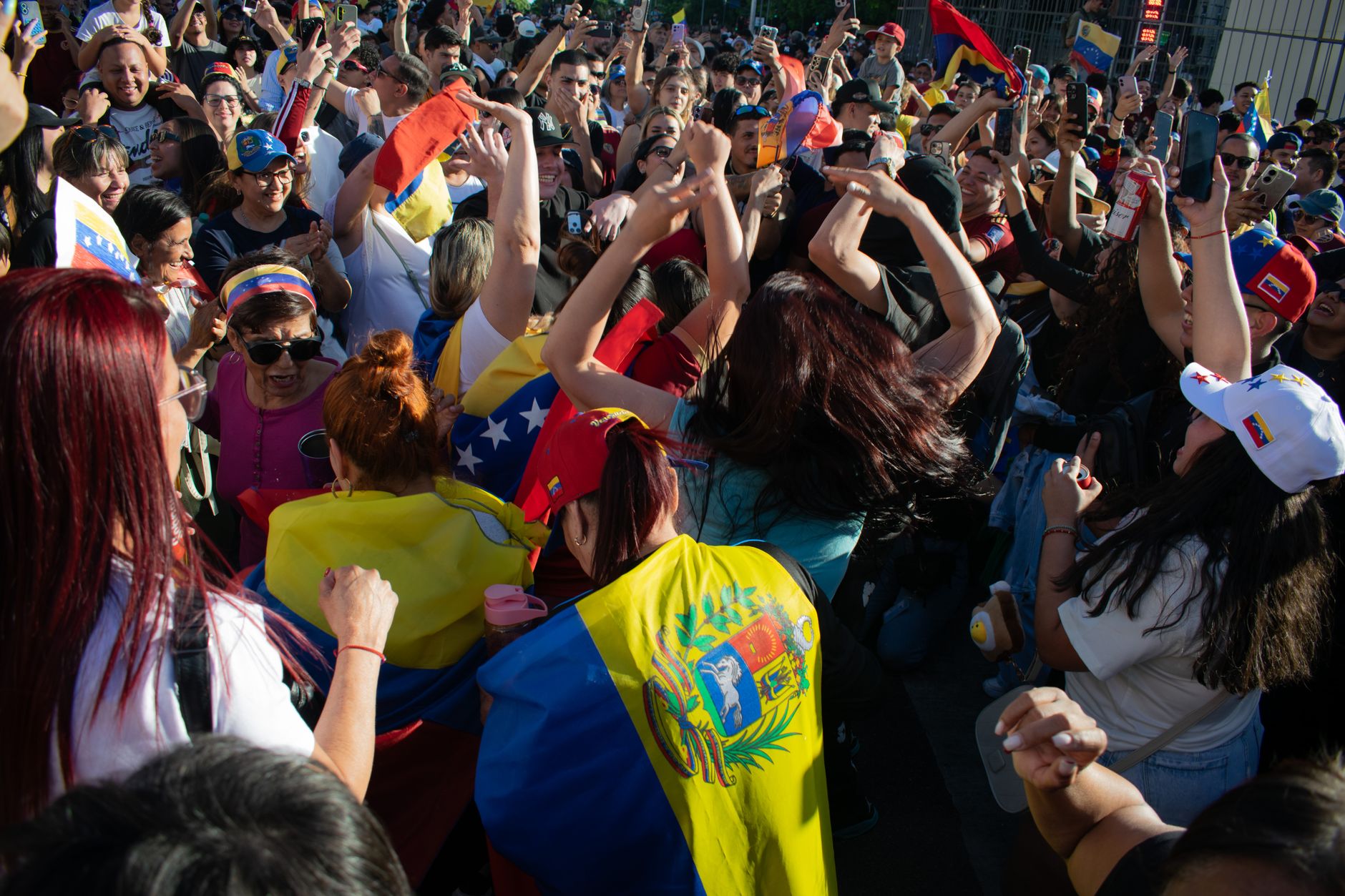 SUA îi acuză pe Maduro și soția Flores de tortură: șoc electric, viol