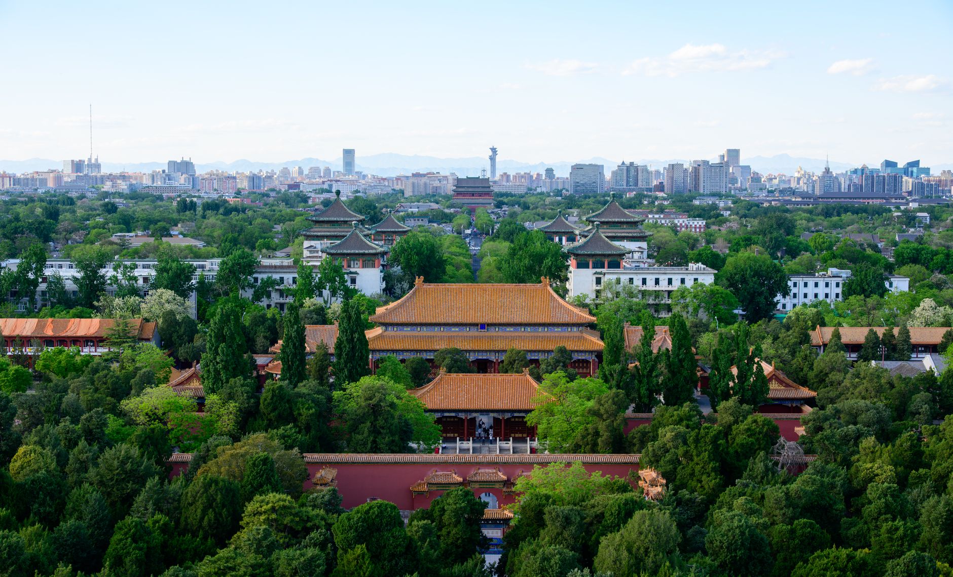 Beijing acceptă să reducă la jumătate exporturile de hibride spre UE