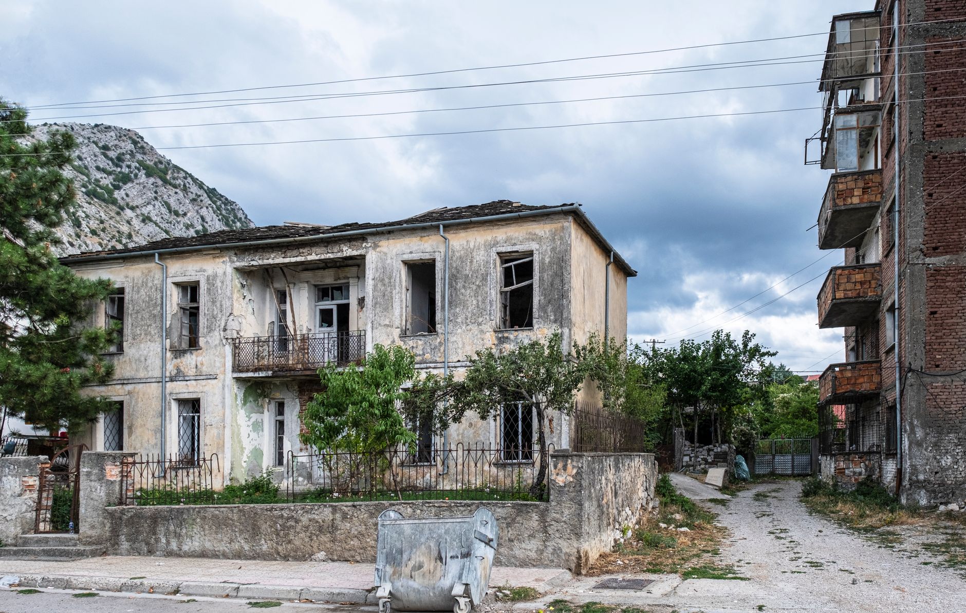 Albania, a 7-a zi de revolte: 310 răniți, Rama refuză demisia