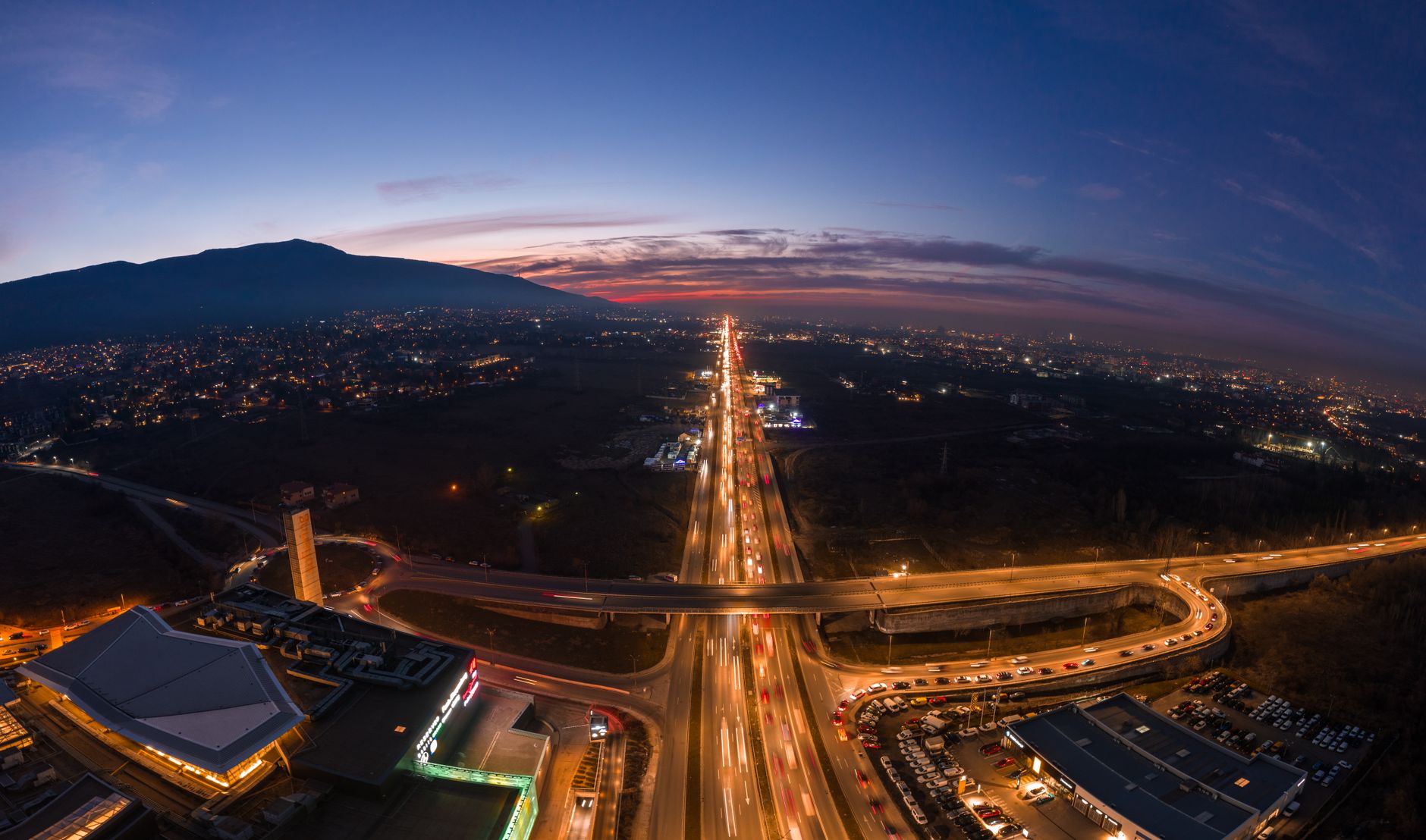 Bulgaria merge în turul doi: Iotova vs. Giurov pe tema Ucrainei