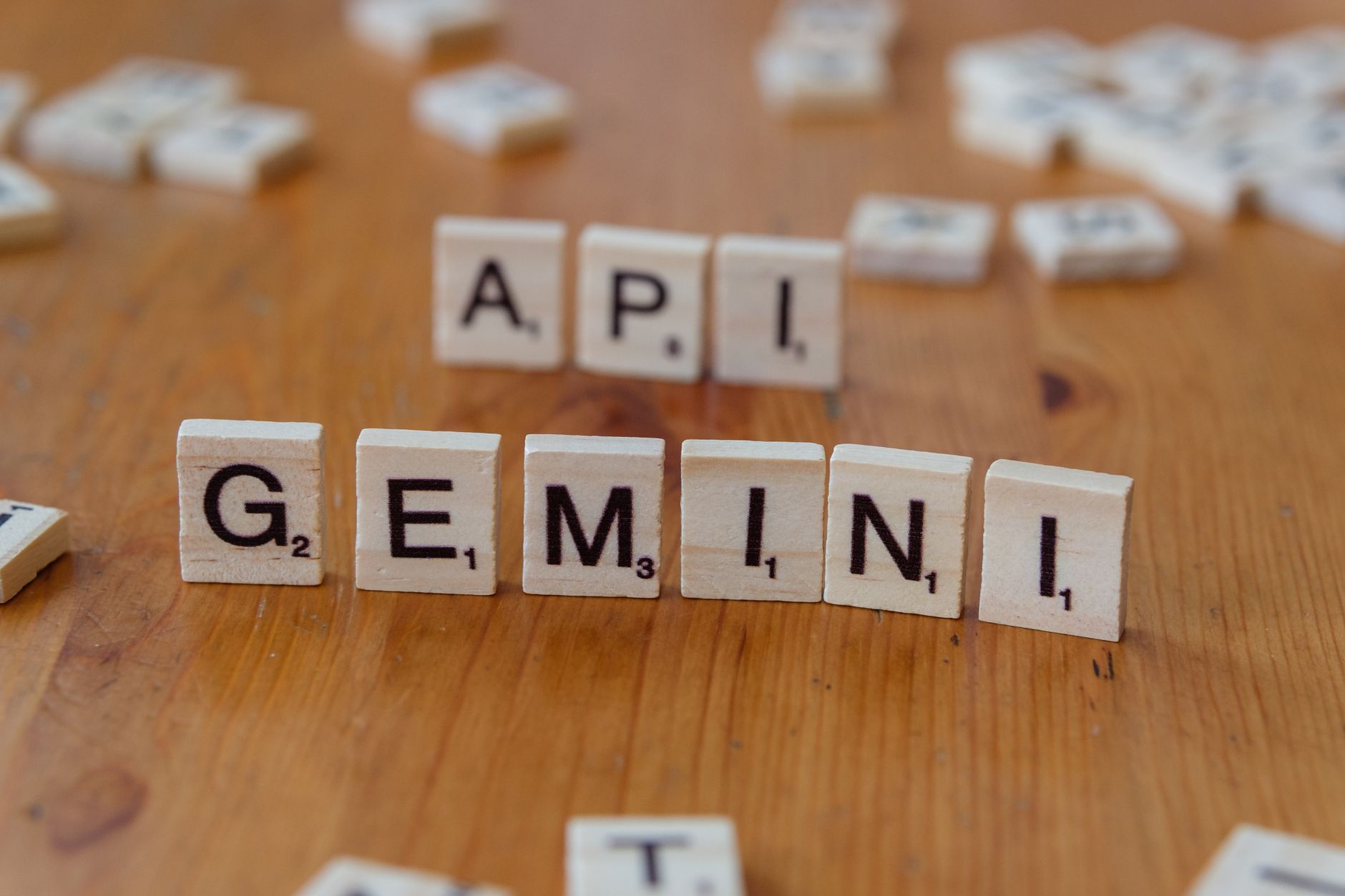 Google lansează Gemini 4 Carbon și conectează Chrome la Gmail